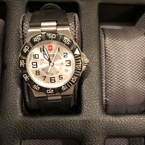 Men's Swiss Army Watch, Rubber Strap